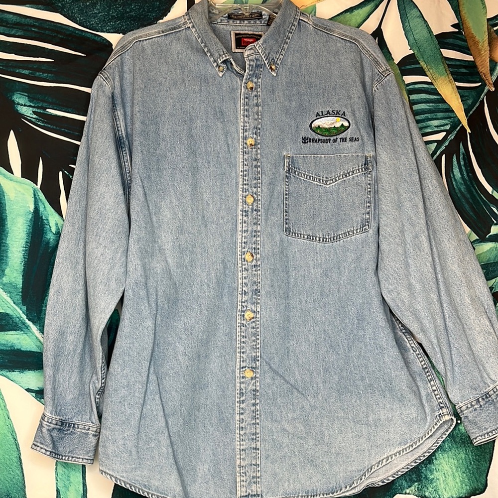 Vintage Wrangler Royal Caribbean “Rhapsody of the Seas” Denim, Large, Read
